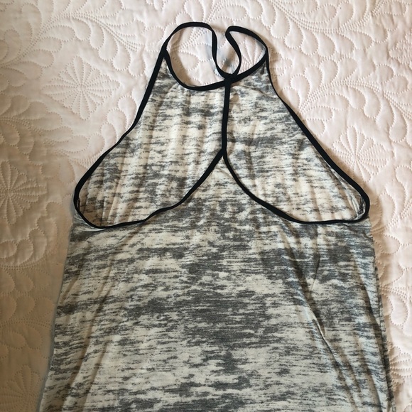 Nike Dri Fit work out tank - Picture 2 of 2